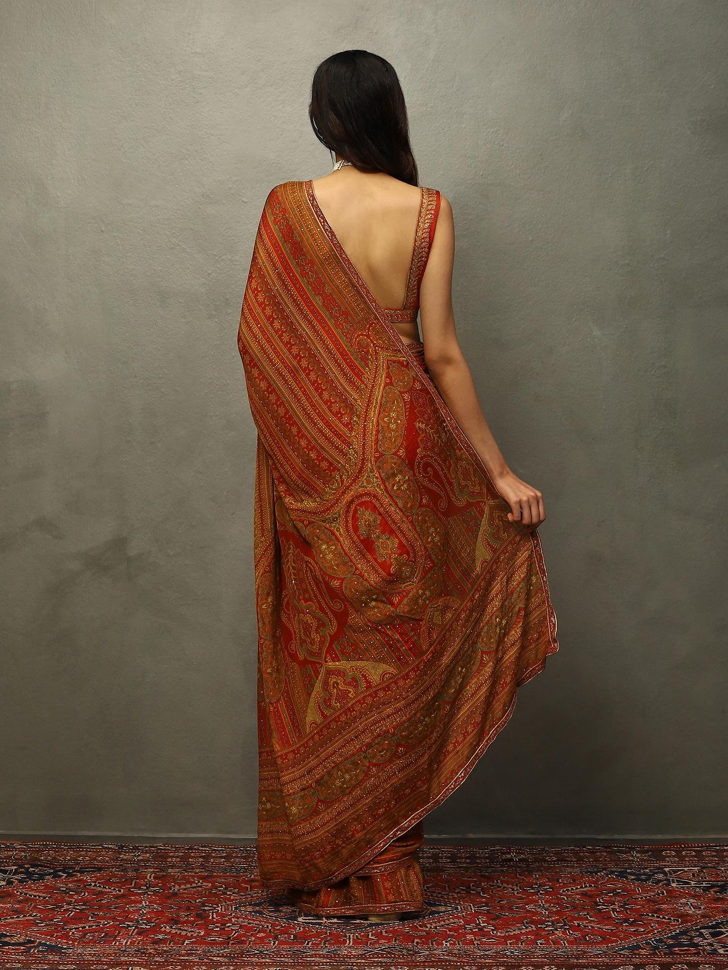 Red & Beige Vasu Saree - Image 2
